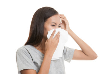 Young Asian woman got sick and flu.