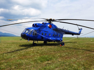 Fototapeta na wymiar Helicopter MI-8