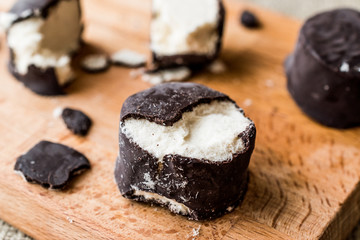 Cotton Candy with chocolate / Cikolatali Pismaniye.