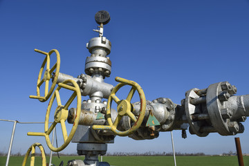 The equipment and technologies on oil fields. Oil well