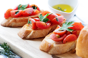 トマトのブルスケッタ