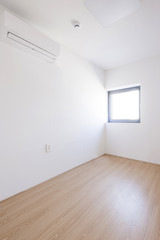 Fototapeta na wymiar white empty room with window, wood floor