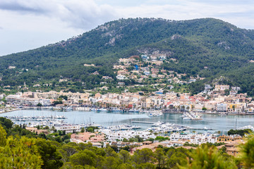 Fototapeta na wymiar Port d'Andratx, Mallorca - old village in bay with beautiful coast - spain