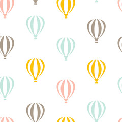 Retro naadloos reispatroon van ballonnen