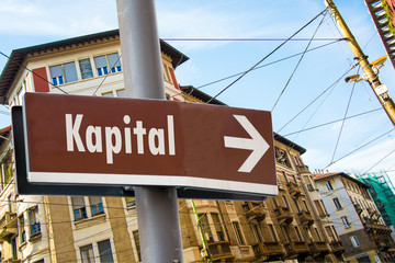 Obraz premium Schild 223 - Kapital