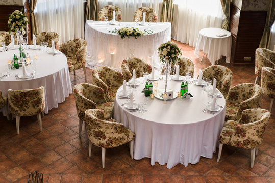 Decorated wedding banquet hall in classic style