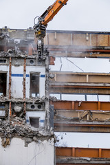 Abbruch eines Bürohauses