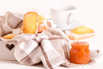 Breakfast with plumcake. 