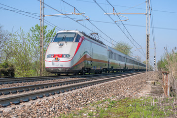 treno ad alta velocità