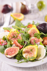 vegetable salad with fresh fig