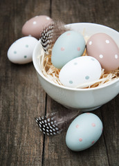 Obraz premium Easter eggs in a bowl