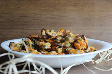 Cooked mussels
