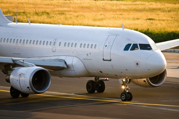 Jet airliner / Plane