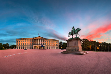 Panorama of the Royal Palace and Statue of King Karl Johan at Sunrise, Oslo, Norway - obrazy, fototapety, plakaty