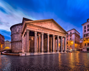 Obraz na płótnie Canvas Pantheon and Piazza della Rotonda in the Morning, Rome, Italy