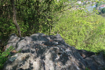 Rocher dans la montagne