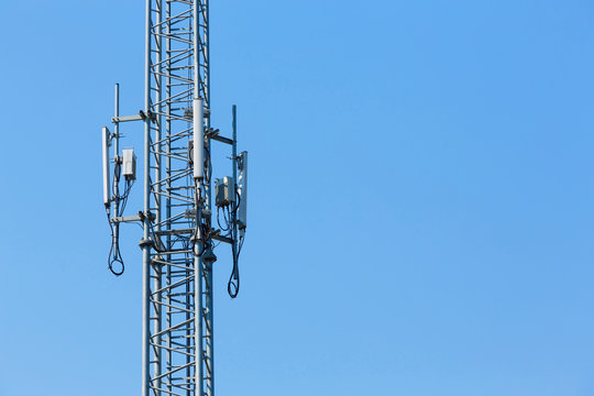 Antenna repeater with blue sky