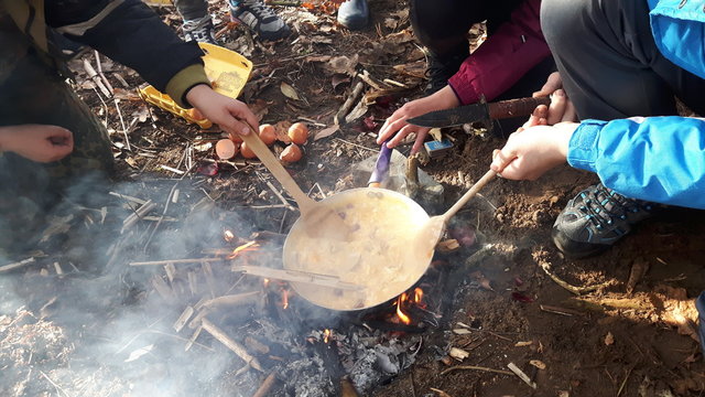 jajecznica z ogniska