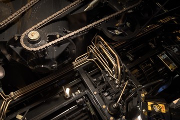 Timing chain of an industrial mechanism