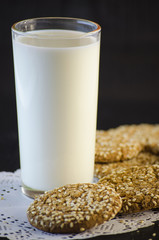 Milk and oatmeal cookies
