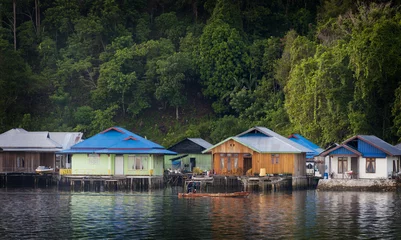 Fototapeten Sawai, a Little Paradise in the North of Seram Island, Maluku. A small village located on Seram Island, Indonesia. The local Mosque is the center of activity. © LoweStock