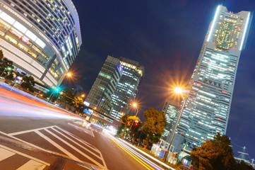 Fototapeta na wymiar 日本の夜の都市の光跡 