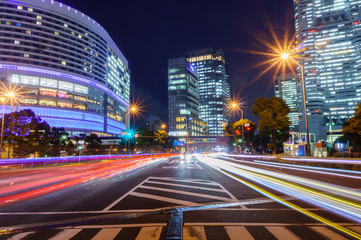 Fototapeta na wymiar 日本の夜の都市の光跡 