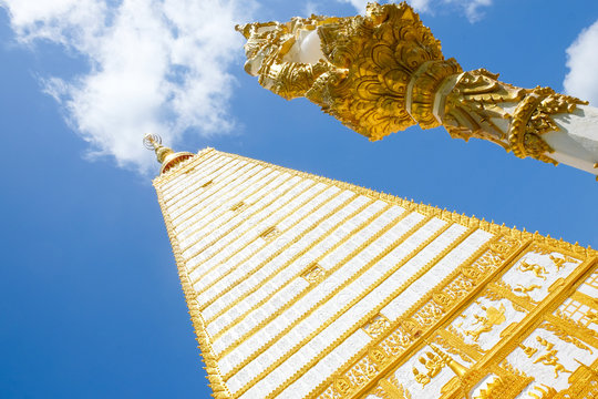 Wat Phrathat Nong Bua in Ubon Ratchathani province Thailanda