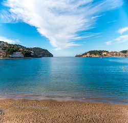 Fototapeta na wymiar beach in puerto de Soller, Mallorca. Spain