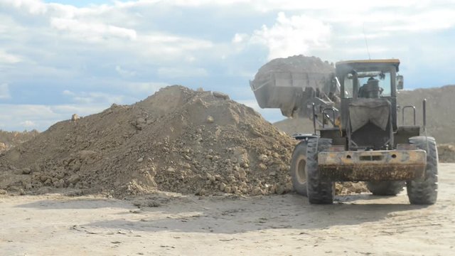 Heavy wheel loader working