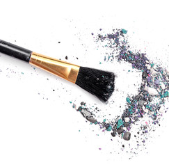 makeup brush with mixed color eyeshadow powder