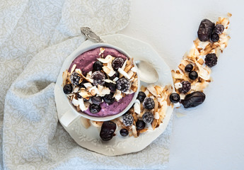 Blackberry Smoothie Bowl