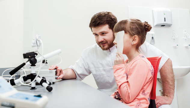 Orthoptics. Pleoptics. Doctor explains how to use ophthalmic equipment. Eye training. Vision rehabilitation.