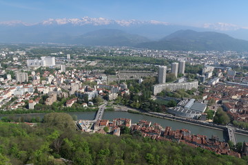 Vue panoramique de Grenoble