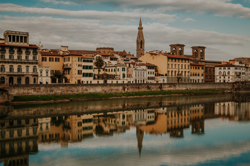 Fototapeta na wymiar Reflections in Florence