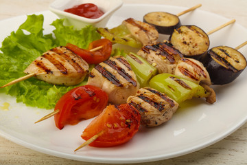 Chicken and vegetables skewer