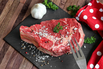 côte de bœuf sur ardoise 3 © Jérôme Rommé