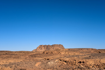 Mountain ranges in the deserts