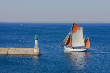 Abwaschbare Fototapete Brittany, ile de Groix, harbor Port-Tudy, tuna boat in harbor © Pascale Gueret