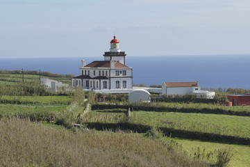 Fototapeta na wymiar Leuchtturm Kap Ponta da Ferraria, Azoren 543