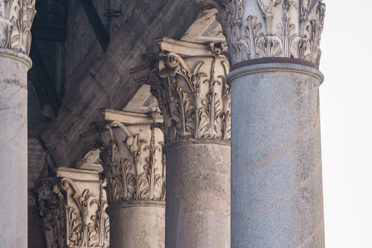 Capitelli