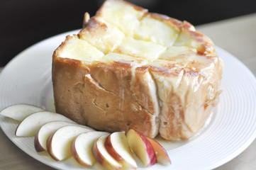 toast with butter topping  and apple