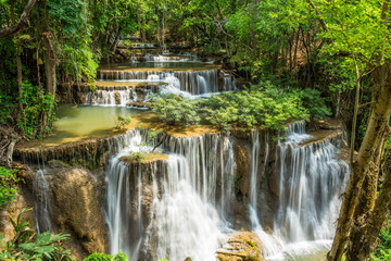 Fototapeta na wymiar waterfall hua mae kamin kanchanaburi