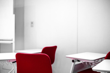 散らかった教室