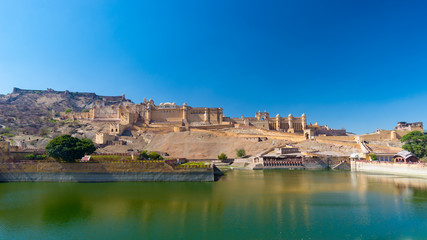 Fototapeta na wymiar The impressive landscape and cityscape at Amber Fort, famous travel destination in Jaipur, Rajasthan, India.