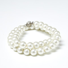 White pearl necklace