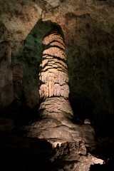 Stalagnat in Carlsbad Caverns Tropfsteinhöhle in New Mexico / USA