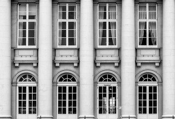 Obraz premium Columns In Black And White