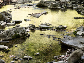 Meraviglia della natura acqua e rocce 