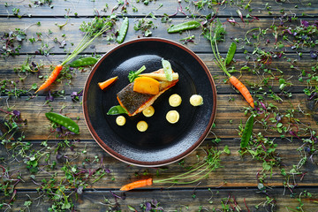 Braised Norwegian salmon with curry
